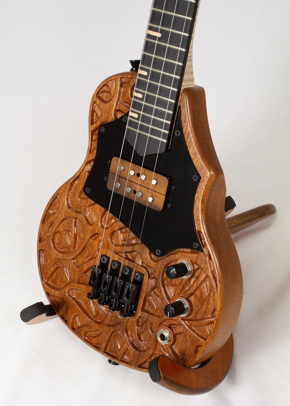 
                  
                    Sparrow Thunderbird 3D Carved Mahogany "Roots" Steel String Tenor Electric Ukulele (Ships in 14 days)
                  
                