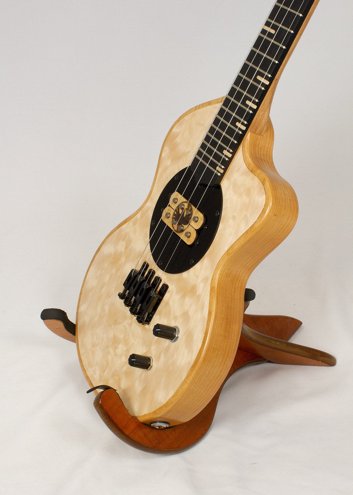 
                  
                    Custom Order for S.C. Sparrow Thunderbird Semi Hollow Steel String Baritone Electric Ukulele
                  
                